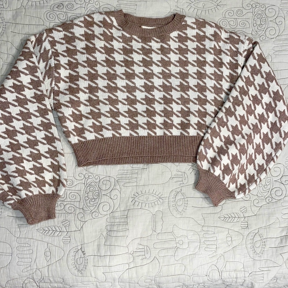 NWOT cropped houndstooth sweater